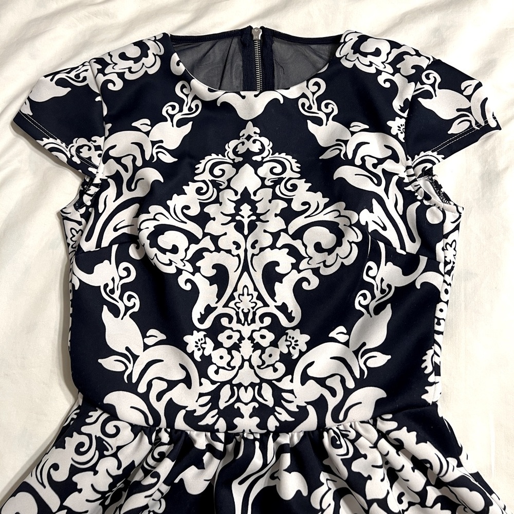 Black/White Baroque Print Flared Dress